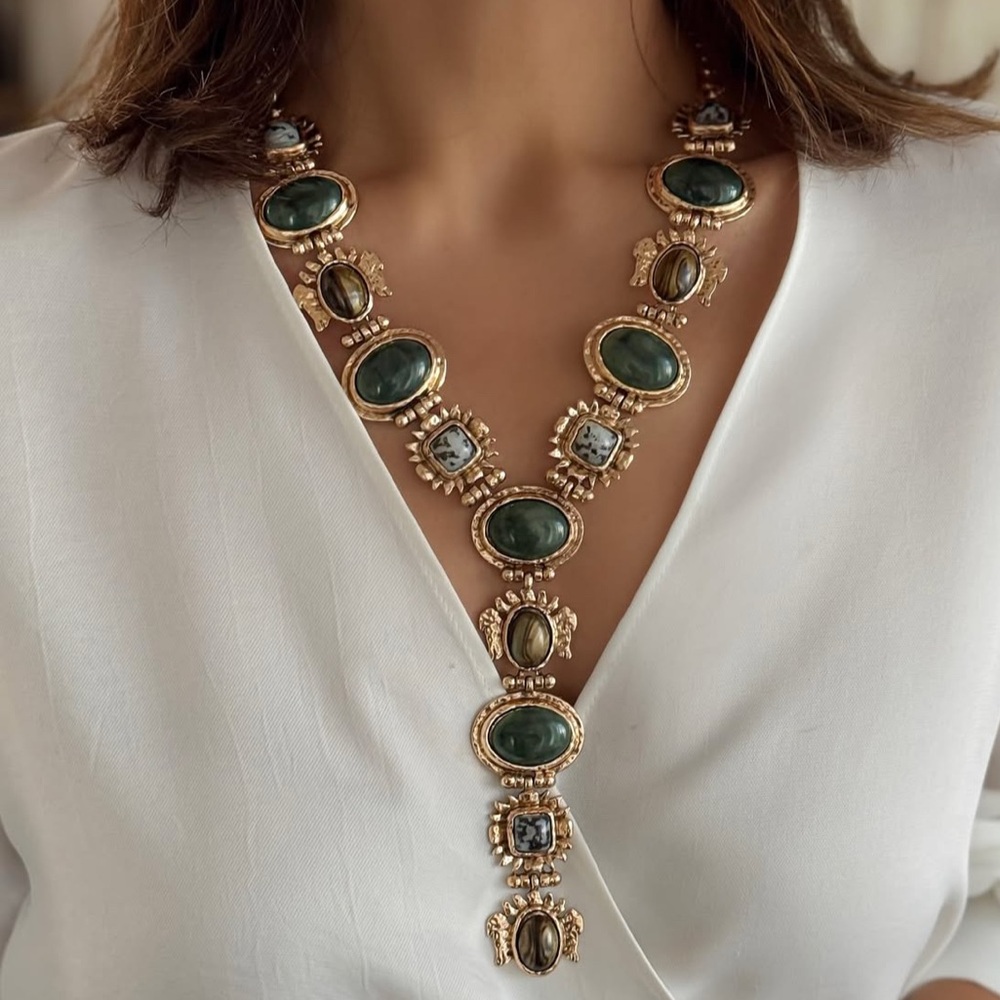 Elegant Gold and Green Statement Necklace